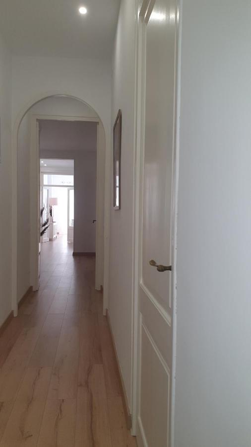 Apartamento Nuevo En Terrassa Centro Kültér fotó
