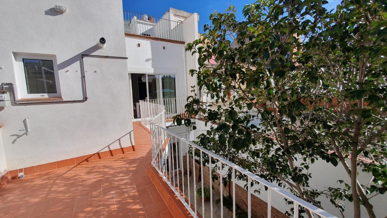 Apartamento Nuevo En Terrassa Centro Kültér fotó